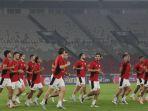 Timnas-Indonesia-ikuti-sesi-latihan-resmi-di-SUGBK-Rabu-462025.jpg