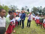 Velix-Serahkan-Bantuan-Sekolah.jpg