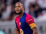 atrick-Kluivert-sang-legenda-Barcelona-calon-pe.jpg