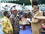cs-BANTUAN-Gubernur-Papua-Pegunungan-John-Tabo-m.jpg