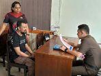 i-Mimika-saat-menerima-tersangka-dan-barang-bukti.jpg