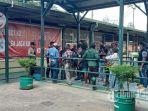 jalan-di-terminal-bus-gorong-gorong-pt-freepport.jpg