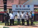 mantan-dubes-foto-bersama.jpg