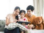 melakukan-aktivitas-di-rumah-dengan-fasilitas-internet-dari-telkomsel-orbit.jpg