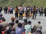 Kapolda Papua Tengah Kembali Temui Massa Paslon Bupati Puncak Jaya, Serukan Perdamaian