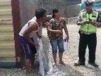 penumpang-dump-truk-yang-diduga-jadi-penyebab-kecelakaan-di-tol-cipularang.jpg