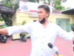 video-wartawan-disuruh-wawancaa-pohon-oleh-oknum-polisi.jpg