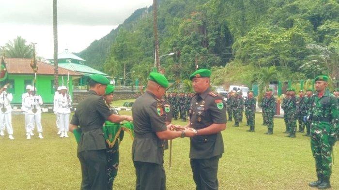 Notanish kishiga minut va anal jinsiy aloqa beradi