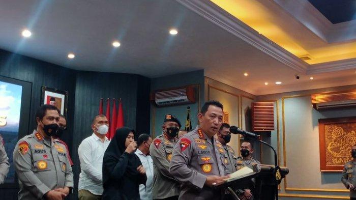 3 Anggota Polisi Jadi Tersangka Tragedi Kanjuruhan, Kapolri: Mereka Perintahkan Tembak Gas Air Mata