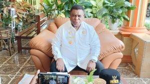 Ali-Baham-Temongmere-segera-menerbitkan-keputusan-resmi-mengenai-UMP-Papua-Barat.jpg