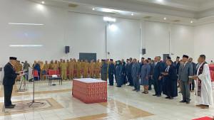 Bupati-Kaimana-Papua-Barat-Hasan-Achmad-melantik-dan-mengambil-sumpah-28-pejabat.jpg
