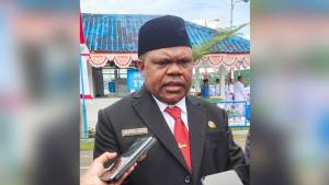 Bupati-Manokwari-Hermus-Indou-Senin-192025.jpg