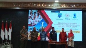 Bupati-Manokwari-Hermus-Indou-dalam-sambutannya-di-Ruang-Sasana-Karya.jpg