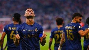 Cristiano-Ronaldo-merayakan-gol-dalam-laga-Al-Wehda-vs-Al-Nassr.jpg