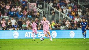 Gol-Lionel-Messi-pada-menit-ke-904-memastikan-kemenangan-Inter-Miami-atas-Cruz-Azul.jpg