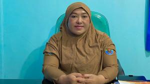 Ika-Damayanti-di-ruang-kerjanya-di-Kabupaten-Kaimana.jpg