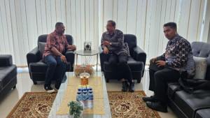 Luksen-Jems-Mayor-bertemu-Kepala-Perwakilan-BPKP-Papua-Barat-Eko-Hery-Winarno.jpg