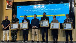Luksen-Jems-Mayor-menghadiri-Focus-Group-Discussion.jpg