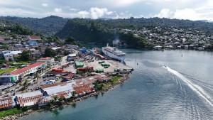 Pelabuhan-Fakfak-Papua-Barat-difoto-dari-udara.jpg