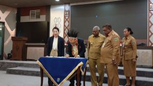 Pemprov-Papua-Barat-dan-Delegasi-Tiongkok.jpg