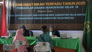 Pengadilan-Agama-Manokwari-dan-Disdukcapil-Teluk-Bintuni-mengadakan-sidang-isbat-terpadu.jpg