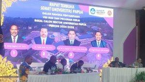 Rapat-Terbuka-Senat-Universitas-Papua-dalam-penyampaian-visi-misi-empat-bakal-calon-Rektor.jpg