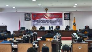 Rapat-paripurna-DPRK-Manokwari-masa-sidang-I-2025-Jumat-2692025.jpg