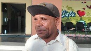 Sekretaris-Umum-KONI-Papua-Barat-Joni-Saiba.jpg