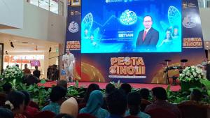 Setian-memberikan-sambutan-pada-pesta-SINOLI-di-MCM-Manokwari.jpg