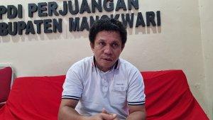 Wakil-Ketua-Bidang-Organisasi-dan-Pengkaderan-DPC-PDIP-Manokwari-Donny-Mandacan.jpg
