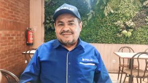 Yusuf-saat-di-wawancarai-di-Torang-Coffe-Manokwari-City-Mall-MCM.jpg