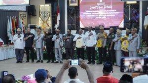 gubernur-dan-wakil-gubernur-terpilih-Papua-Barat.jpg