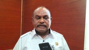 plt-kepala-disparbud-ruland-sarwom.jpg