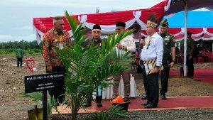 sawit-wapres-tanam-di-sp.jpg