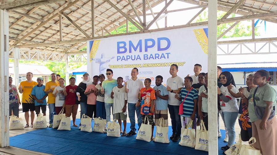 BMPD-Papua-Barat-menggelar-bakti-sosial-di-Pulau-Mansinam.jpg