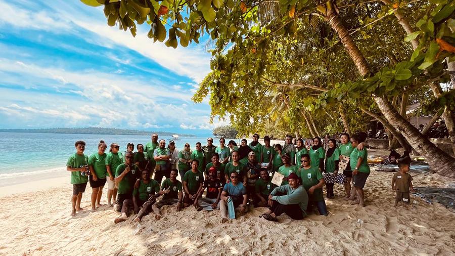 Biro-Adpim-Sekretariat-Daerah-Provinsi-Papua-Barat-menggelar-family-gathering.jpg