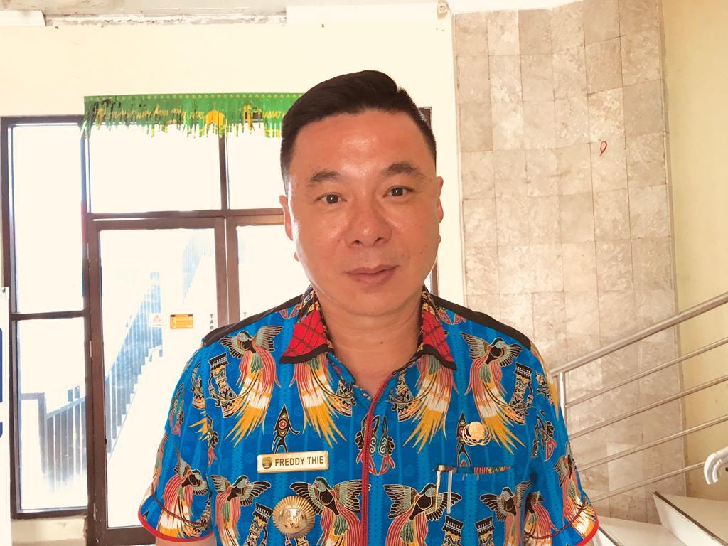 Bupati-Freddy-Thie-11.jpg