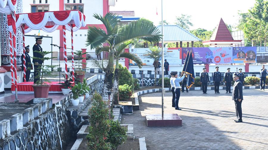Kakanwil-Kemenkumham-Papua-Barat-Taufiqurrakhman-menjadi-inspektur-upacara.jpg