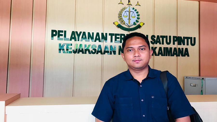 Tersangka Pemilik Hampir 100 Paket Ganja dan Barang Bukti Diserahkan ke Kejari Kaimana
