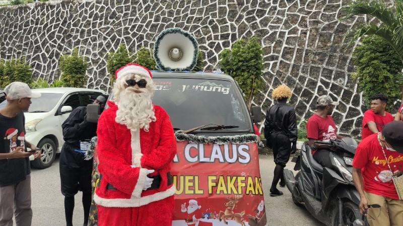 Pawai-Santa-claus-di-fakfak-12.jpg