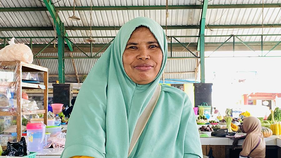 Pedagang-sayur-di-Pasar-Baru-Kaimana-Ima-Maswatu.jpg