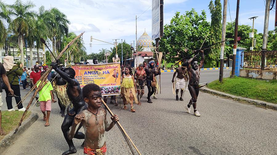 Peserta-pawai-budaya-dari-puluhan-suku-Nusantara.jpg