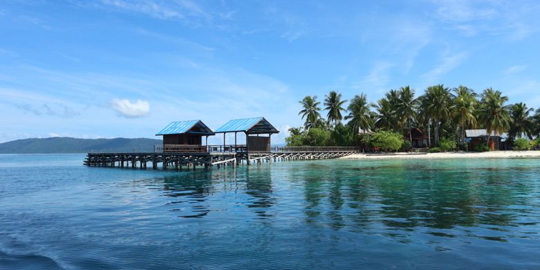 Pulau-Arborek-di-Kabupaten-Raja-Ampat-Papua-Barat.jpg