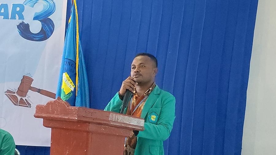 Risman-Bauw-menyampaikan-sambutan-dalam-Musyawarah-Besar.jpg