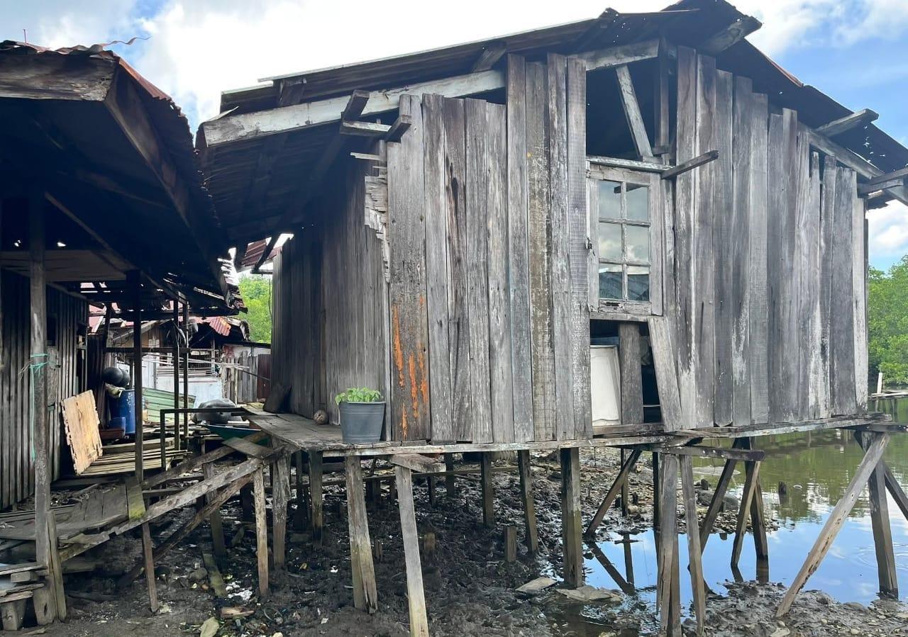 Puluhan Tahun OAP di Malakuli Distrik Karas Fakfak Hidup di Rumah Tak Layak Huni