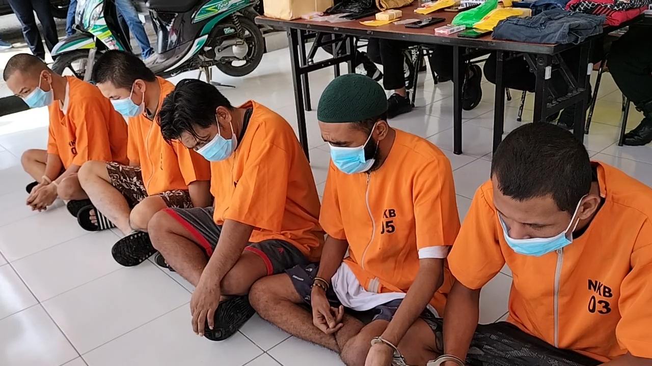 Satnarkoba-Polres-Sorong-Kota-tangkap-Pelaku-Narkoba.jpg