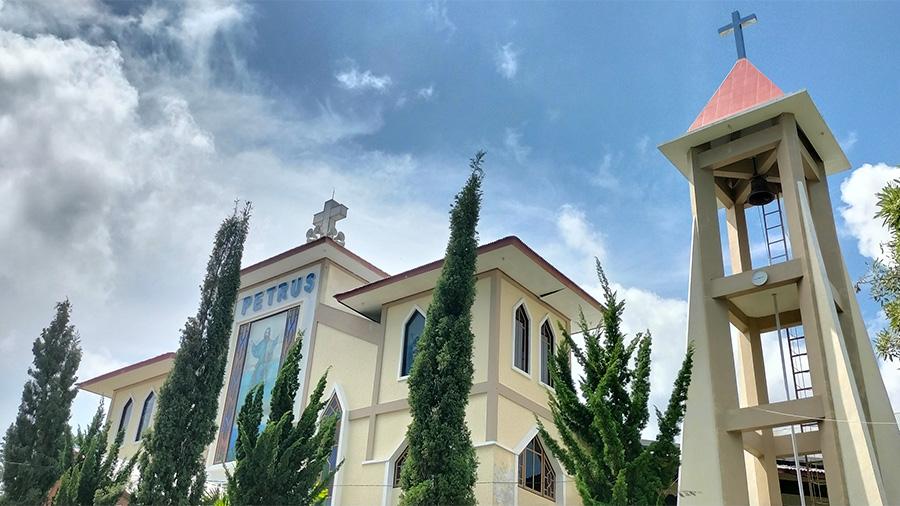 Satu-Gereja-Kristen-Injil-di-antara-di-Tanah-Papua-GKI-Petrus-Amban-di-Kelurahan-Amban.jpg