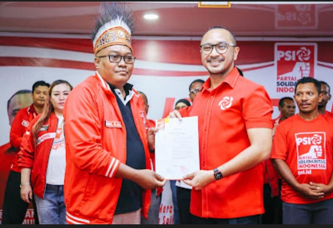Serahkan-SK-Pengurus-PSI.jpg