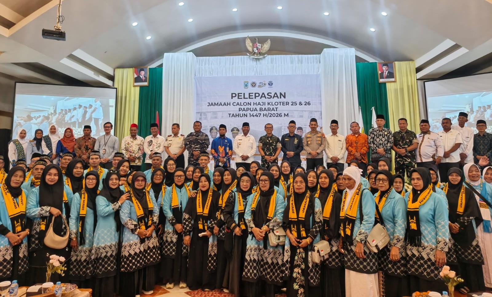 gub-PB-lepas-jemaah-calon-haji.jpg