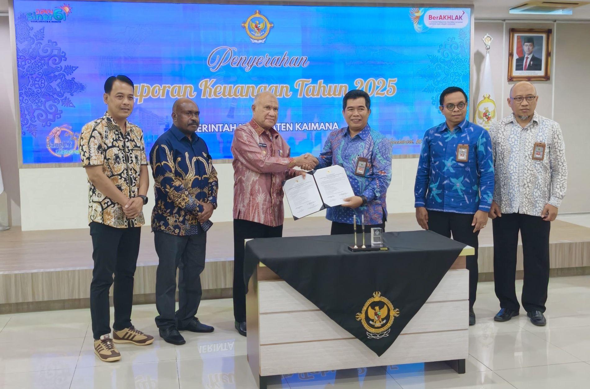 Pemkab Kaimana Serahkan LKPD 2025 ke BPK Perwakilan Papua Barat